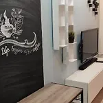 Be My Guest- Fontany Luxury Metro Wi-fi Free Parking Zone شقة وارسو