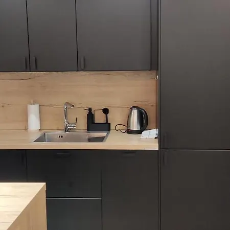 Be My Guest- Fontany Luxury Metro Wi-fi Free Parking Zone * وارسو