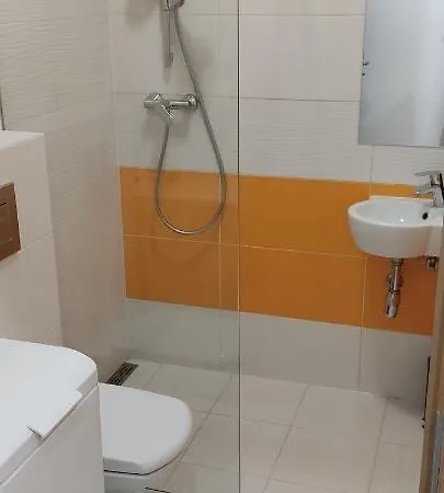 Be My Guest- Fontany Luxury Metro Wi-fi Free Parking Zone شقة وارسو