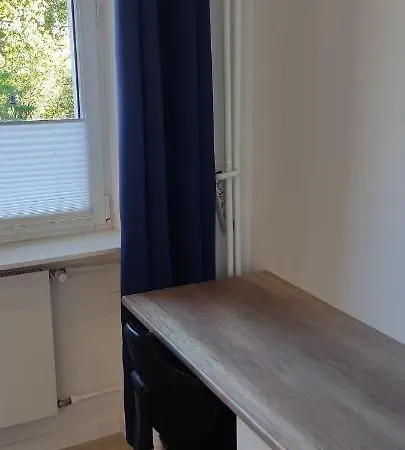 Be My Guest- Fontany Luxury Metro Wi-fi Free Parking Zone * وارسو