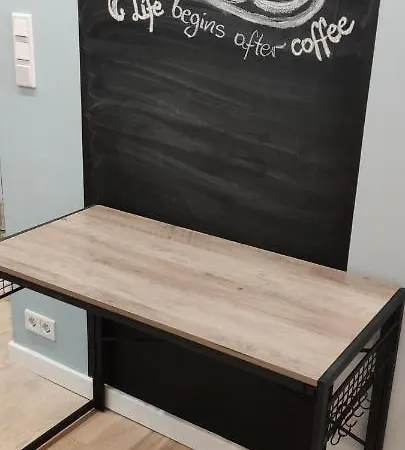 Be My Guest- Fontany Luxury Metro Wi-fi Free Parking Zone *