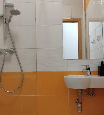 شقة Be My Guest- Fontany Luxury Metro Wi-fi Free Parking Zone وارسو