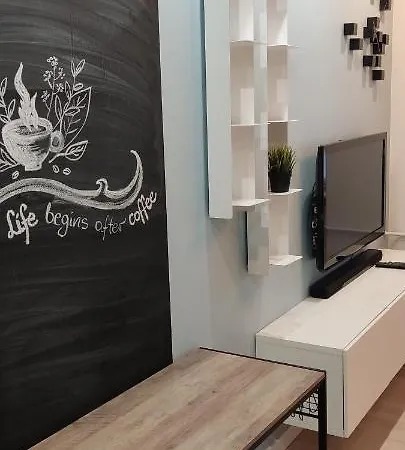 Be My Guest- Fontany Luxury Metro Wi-fi Free Parking Zone Apartment Warschau