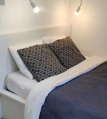 Be My Guest- Fontany Luxury Metro Wi-fi Free Parking Zone شقة *