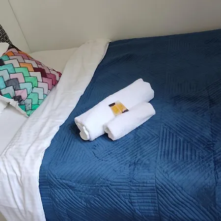 Be My Guest- Fontany Luxury Metro Wi-fi Free Parking Zone