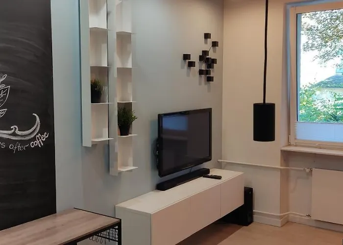 Be My Guest- Fontany Luxury Metro Wi-fi Free Parking Zone *