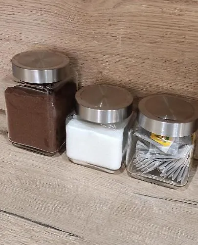 Be My Guest- Fontany Luxury Metro Wi-fi Free Parking Zone *