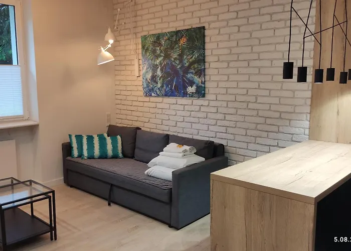 Be My Guest- Fontany Luxury Metro Wi-fi Free Parking Zone *